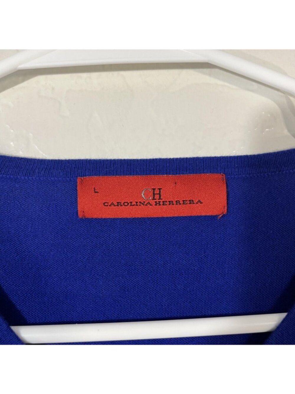 Carolina Herrera Sweater Mens Large Blue 100% Cotton V Neck Logo Knit Pullover - Picture 4 of 9